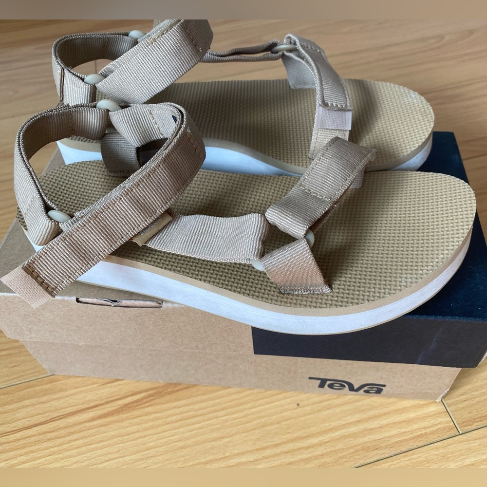 Teva Women’s Midform Universal Sandal, Size 7